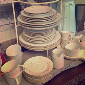 Noritake 6520 Courtney vintage fine Dinnerware